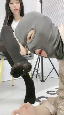 套路直播视频【心动茜茜】精神小妹过膝黑袜辱男友 bf23864