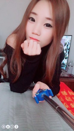 傲柔S高跟虐乳