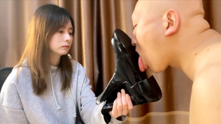 【W.K.T】—妍妍踢裆舔鞋专场 YC-221227-3