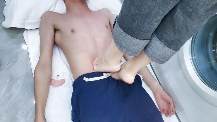 【橘子粥】极瘦毯子的极致虐腹体验 YC-221210-4