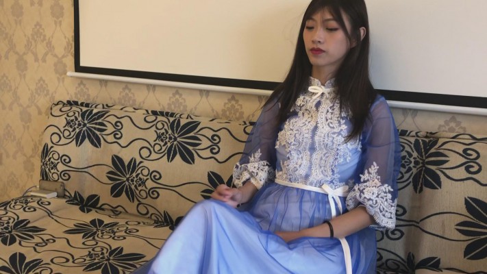 美女美裙美鞋踩脖子 YC-220128-5