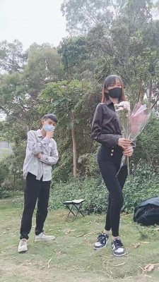 套路直播视频【美娜格格】剧情-卖花女暴揍猥琐男/白袜深喉/转胯/腿绞 bf24625