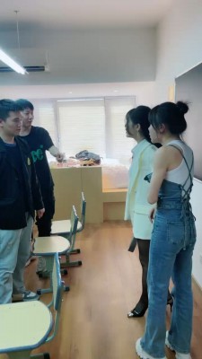 套路直播视频【伊晨S】剧情腿绞-麻辣女教师和校花玩哭男同学【三视角版】 bf26740