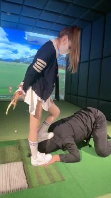套路直播视频【斯羽】健身女神小白鞋白袜强制闻舔 bf26615