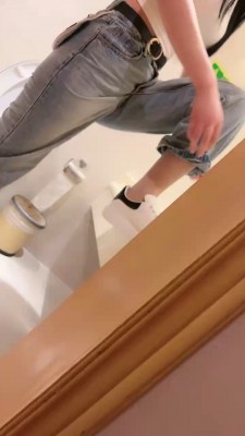 套路直播视频【伊伊sama】剧情-惩罚跟踪狂虐成狗【双视角版】 bf26546