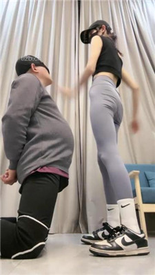【美娜格格】AJ白袜女神暴打刑奴