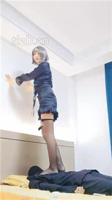 【沉鱼圣上】短靴黑丝踩脚垫/提档/虐乳/sp打手心