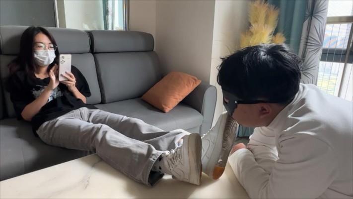 【明视界】明妃S羞辱欠债的男人