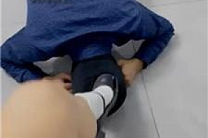【甜一】JK小姐姐-皮鞋白袜闻舔/伺候沐足 JS240809-7