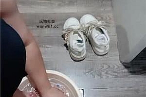 【苏苏不苏】胶带封嘴/伺候主人沐足/加官窒息 JS240903-8