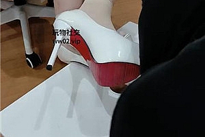 【拽拽】跪舔高跟原味玉足 JS240915-17