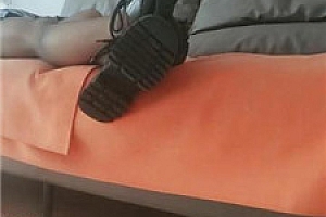 【盈盈女S】狗舌清理脏皮鞋黑丝 JS240914-1