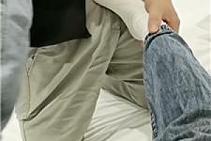 【桉】白袜脚蹂躏抖M男友 JS240913-1