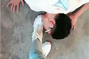 【紫烟】商场楼道脏鞋蹂躏前男友 JS240925-8