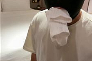 【子熙大人】嘴叼白袜/骑马鞭打/裸足脏鞋底狂舔 JS240923-7