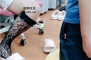 【拽拽】藤条威胁哥哥舔镂空黑网袜 bf45120