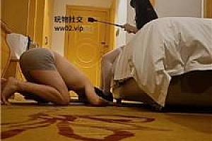 【上头姐妹团】学生主皮鞋白丝踩虐老师 bf46054