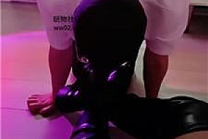 【梦中的女王】跪舔长靴/踢裆/全体重踩踏 JS241023-21