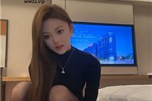 【车模尹】高跟黑丝踩踏/丝袜脚捂脸/强制圣水/内裤套 bf46498