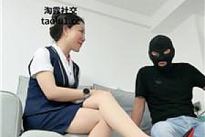 【丽娜】剧情-空姐与狗乘客的偶遇 bf79873