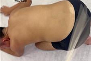 【萝莉糖糖】藤条抽打/骑马/跪舔高跟踩踏/坐脸窒息【双视角】JS241104-32