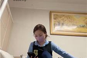 【安安sama】骑马转胯/碾压踩狗头/近距离舔裸足 JS241127-30