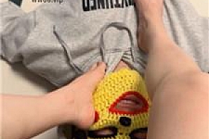 【辣辣bb】玉足诱导抖M男友做狗 JS241201-27