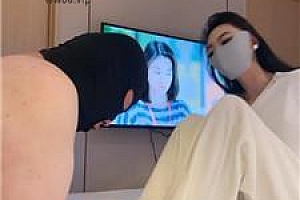 【凉子】虐乳踢裆/碾压踩狗爪/吐口水【完整版】 bf48503