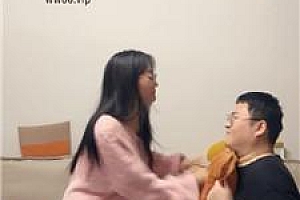 【埋汰】黑丝美腿舔/踩踏骑马 bf48407