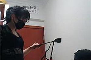 【思纯】高跟网袜踩虐/鞭打转胯 bf48579