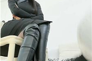 【萱萱女帝】挑战200下长靴重度踢裆 bf48640
