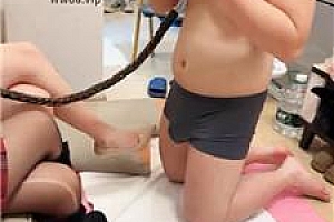 【桐桐酱】双S-轮流舔脏鞋/喝圣水 JS250218-21