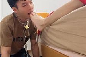 【南月女神】犬奴伺候主人起床洗漱 JS250301-3