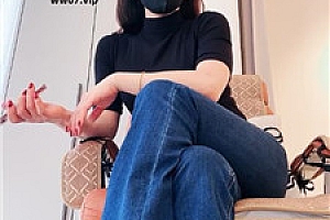 【冷颜】后妈的臭白袜    250411-12