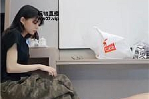 【芸芸大人】酸臭脚狂舔-白袜踩踏 bf53199