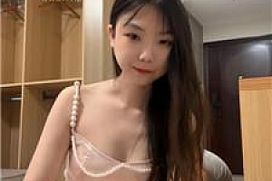 【黛梦】强制舔脏鞋-坐脸掐乳 bf54144