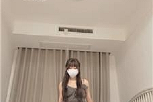 【鹿可】偷舔素人的jio被女友发现 JS250612-1