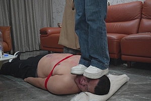 三女主 原味大脏鞋（舔鞋场）信誉保证长途跋涉从家穿来的脏鞋 YC-241013-4
