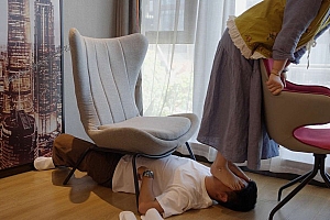 【第5风格】沉浸式舔禾子老师的嫩脚脚踩脸2 YC-240917-3