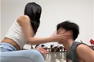 【静御殿下】健身女教练连环抽耳光 JS250725-23