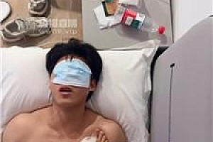 【歪】袜套美腿踩踏奶狗 JS250713-27