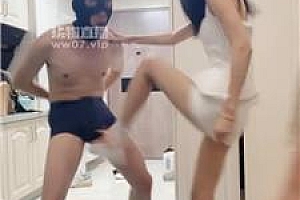 【字母酒馆】双S-骑马踩踏-轮流舔脏鞋底 bf55009