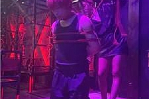 【秋颜】圈内酒吧公开处刑【双视角版】 JS250908-39