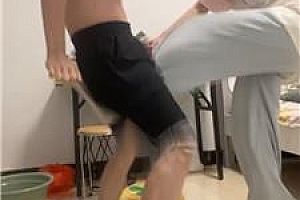 【萝莉主】学生主脚耳光-跳踩 JS250831-33