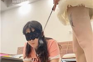 【小云】惩罚骚母狗 JS250826-25