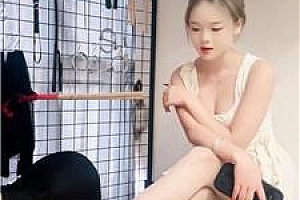 【琼爷】小白鞋酸臭肉丝舔-碾压踩 bf56671