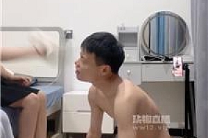 【小野】跪舔脏拖鞋玉足【双视角版】 JS250817-13