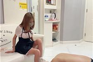 【妙妙】坐脸窒息-掐乳-舔脏鞋白袜 JS250815-15