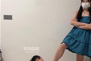【彩虹大人】可爱学生妹跳踩哥哥狗 JS251005-5