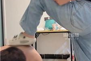 【千野大人】舔不干净脚就挨抽挨踩 JS251002-6